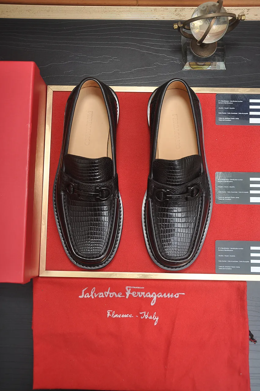 Men's shoes 💰680💶 [Ferragamo/Ferragamo] The latest model in the counter. Original imported high-quality cowhide with open sides + imported 🐂 water-dyed cowhide lining + original luxury metal buckle + original combination outsole. Comparison without pressure 38--45 (45 is custom-made and cannot be returned or exchanged)